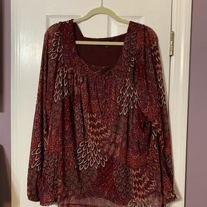 EUC beautiful shirt with an underlay.